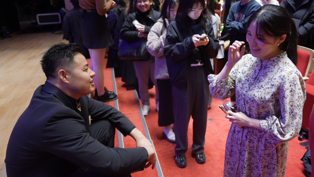 ONEマーケ キャリアコーチ、駒田さんと交流する様子