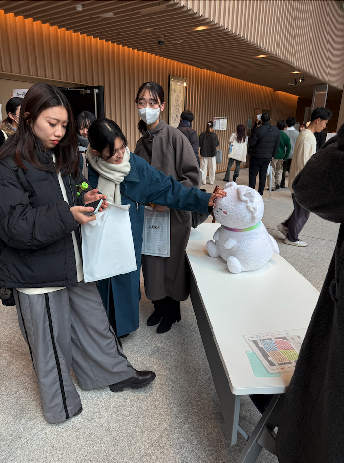 ONLYONE2025でお披露目されたワンマー犬のぬいぐるみ